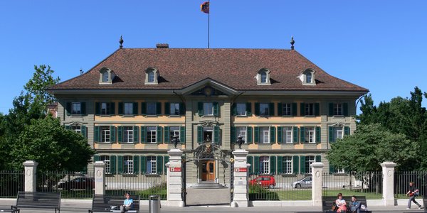 Polizeiwache Waisenhaus Bern
